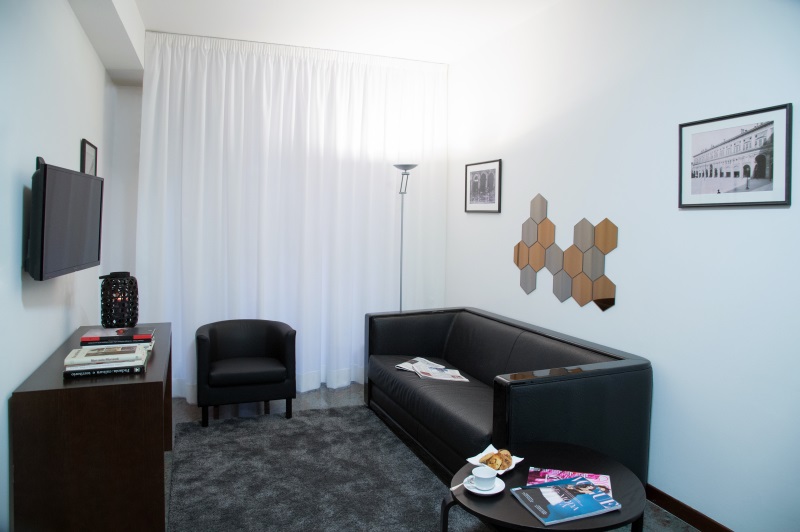 la-corte-app-2-sala.jpg